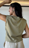Sleeveless T-shirt
