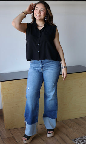Buttoned Front Sleeveless Collar Top