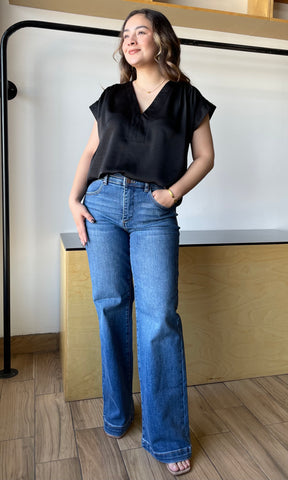 Black V-neck Placket Shirring Top