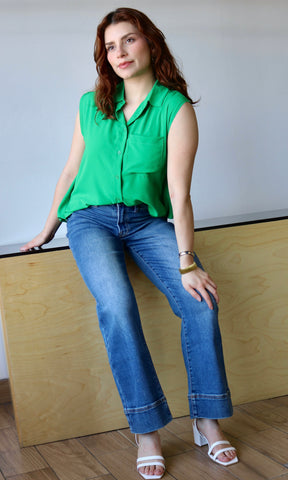 Buttoned Front Sleeveless Collar Top